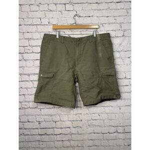 Columbia Men's Cargo Shorts Olive Green Size 40x11